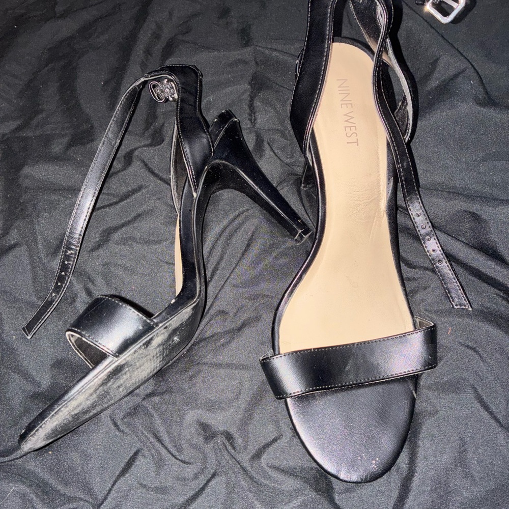 Nine West Black Strappy Heels - Picture 4 of 4
